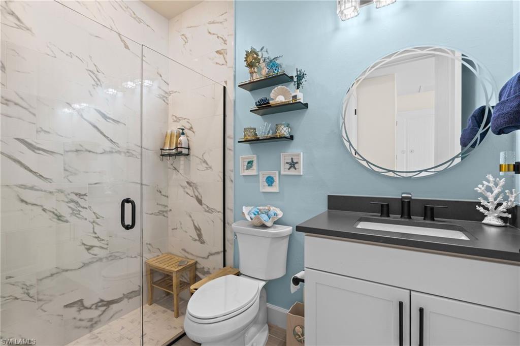 COUNTRY CLUB - Residential