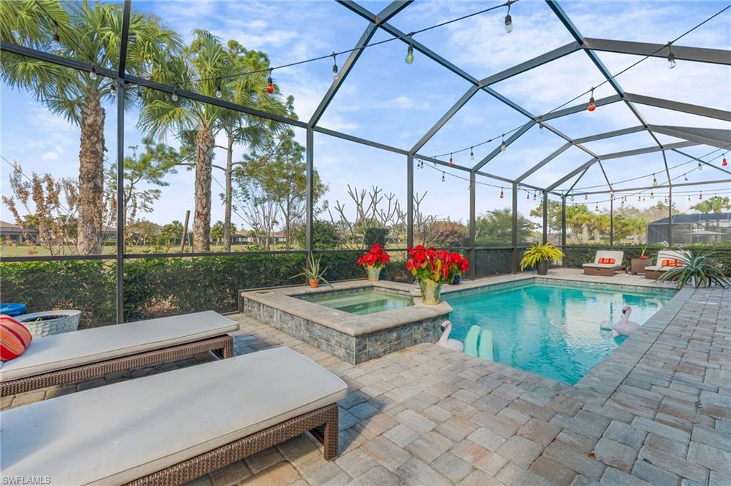 COUNTRY CLUB - Residential