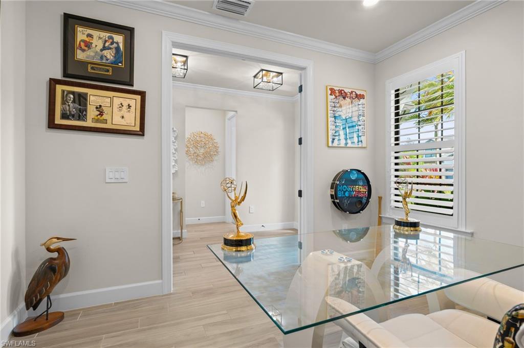 COUNTRY CLUB - Residential