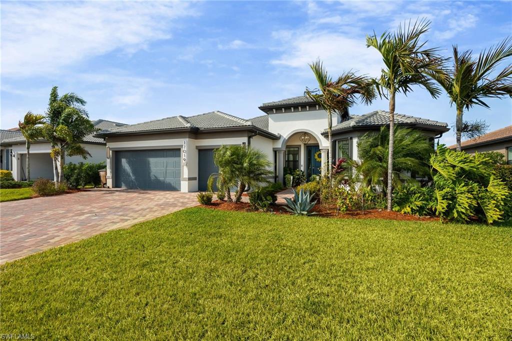 COUNTRY CLUB - Residential