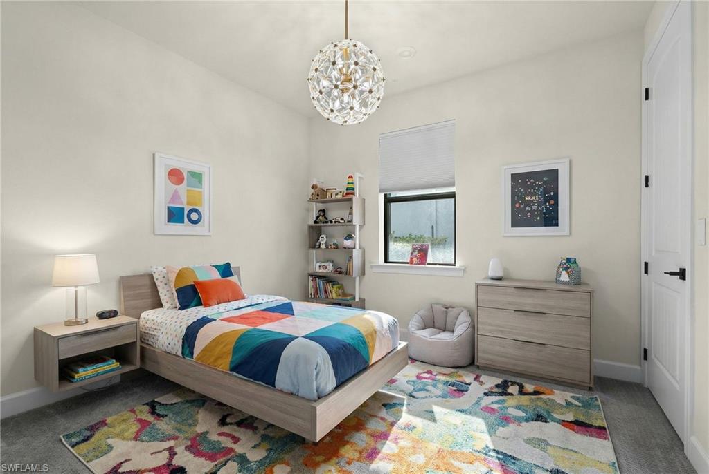 COUNTRY CLUB - Residential