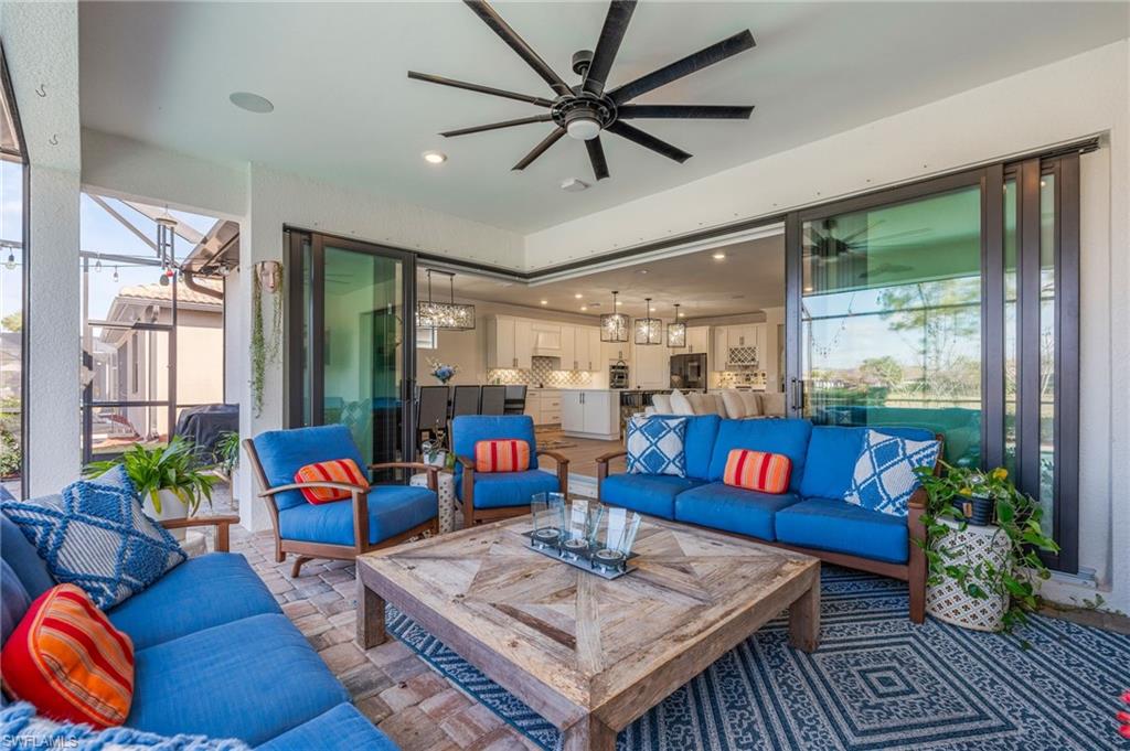 COUNTRY CLUB - Residential