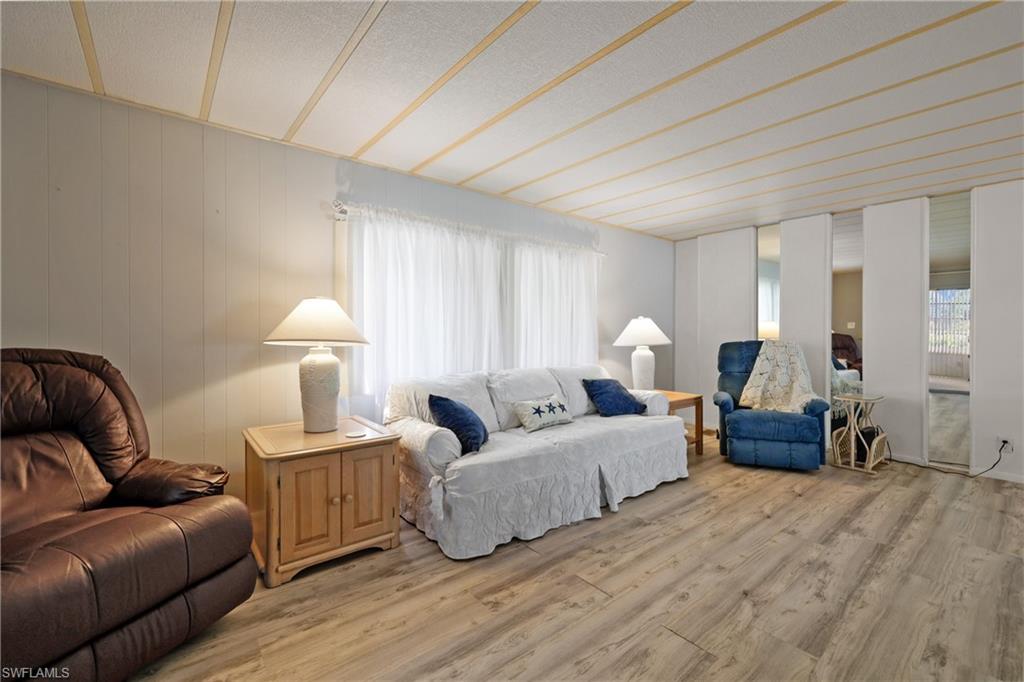 IMPERIAL HARBOR - Residential