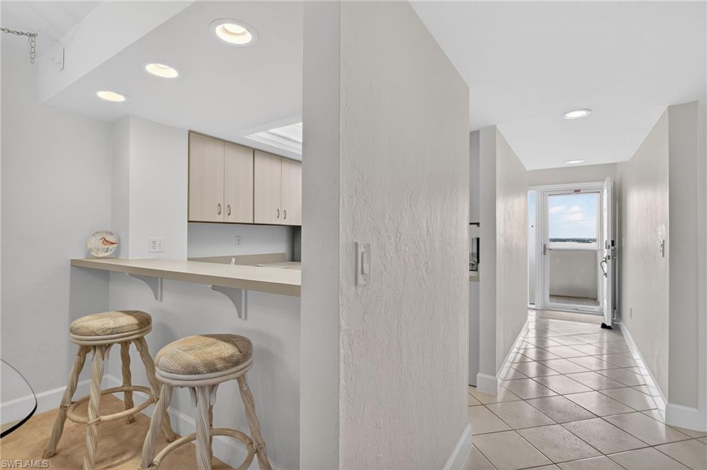 HARBOUR POINTE CONDO - Residential