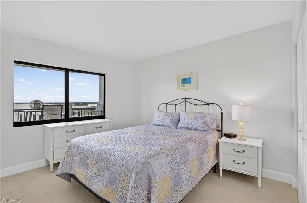 HARBOUR POINTE CONDO - Residential