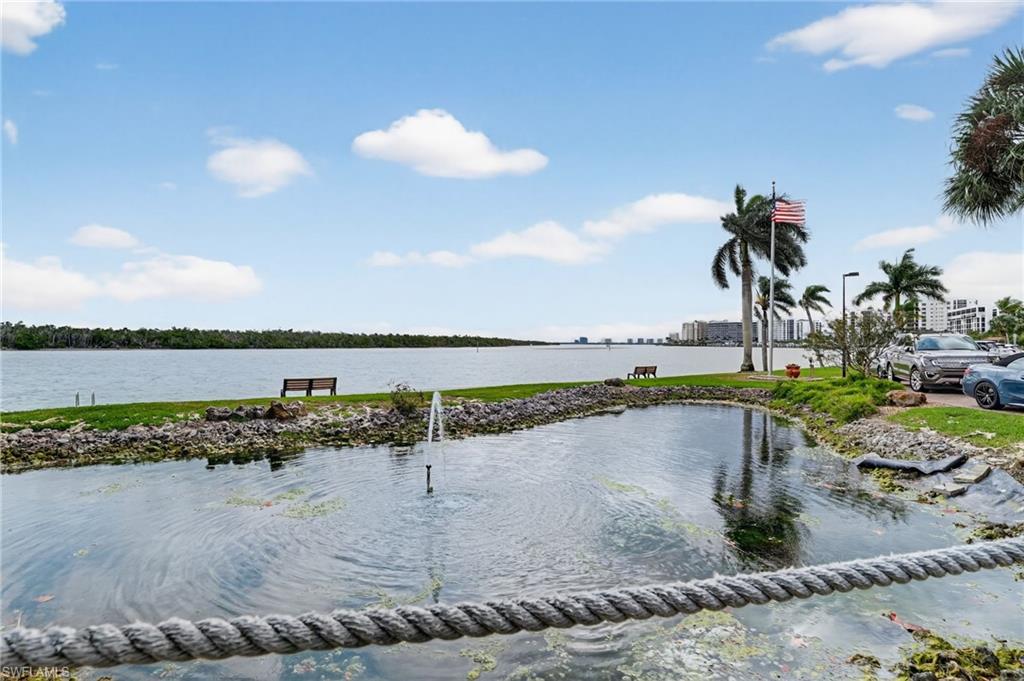 HARBOUR POINTE CONDO - Residential