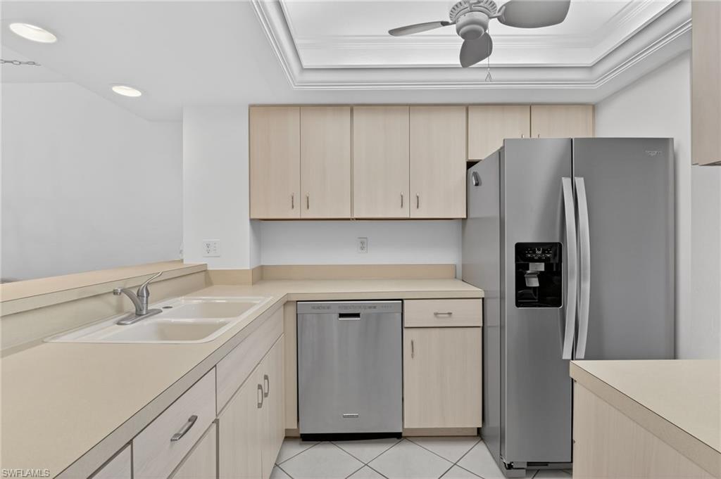 HARBOUR POINTE CONDO - Residential