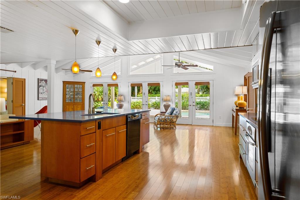 OLDE NAPLES - Residential