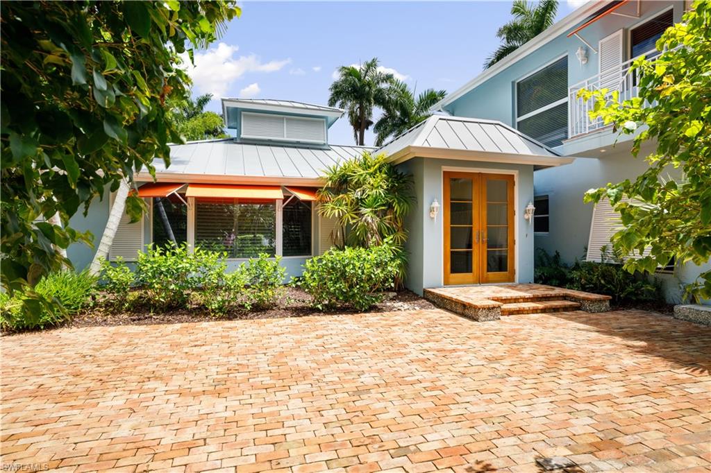 OLDE NAPLES - Residential