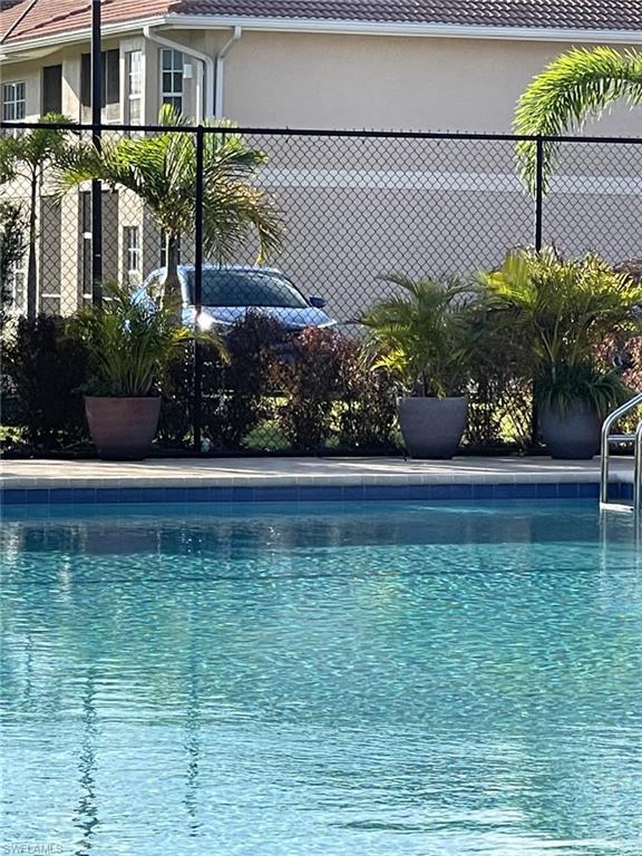 THE COVE AT SIX MILE - Residential