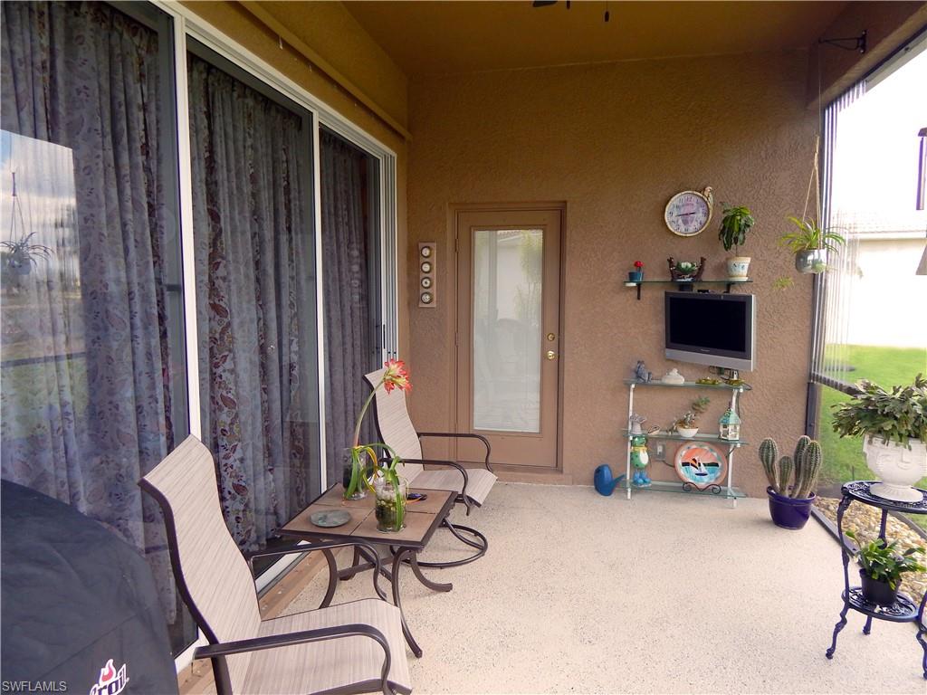 VALENCIA LAKES - Residential