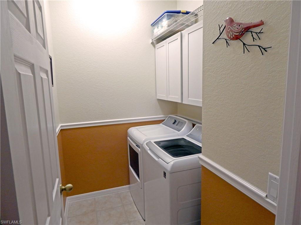 VALENCIA LAKES - Residential