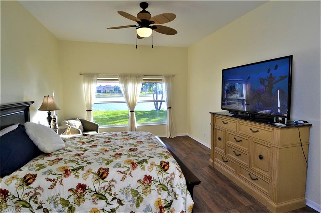 VALENCIA LAKES - Residential