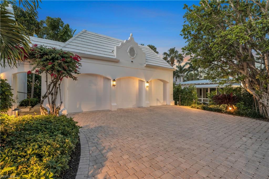 OLDE NAPLES - Residential