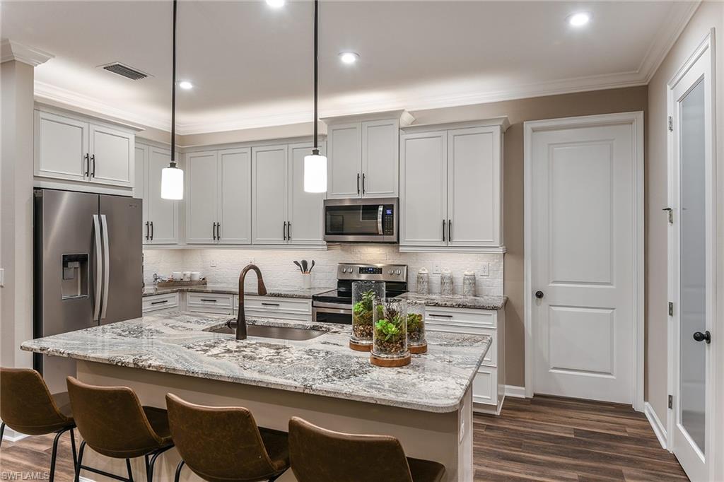 BONAVIE COVE - Residential