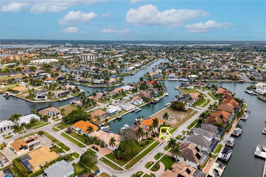 MARCO BEACH - Residential