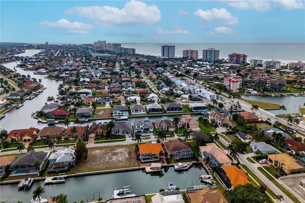 MARCO BEACH - Residential