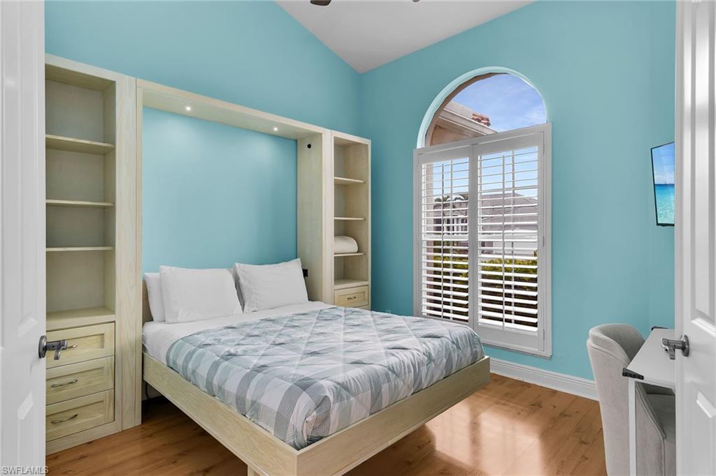 MARCO BEACH - Residential