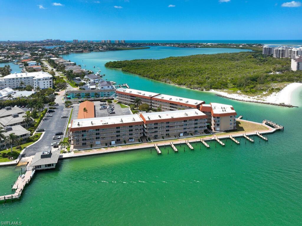 VILLE DE MARCO - Residential