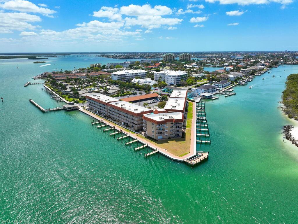 VILLE DE MARCO - Residential