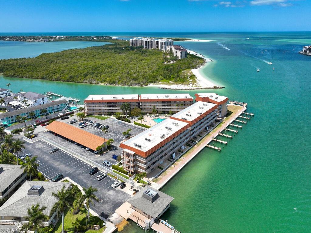 VILLE DE MARCO - Residential