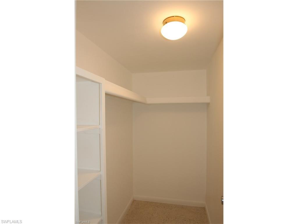 WILLOW LAKE - Residential