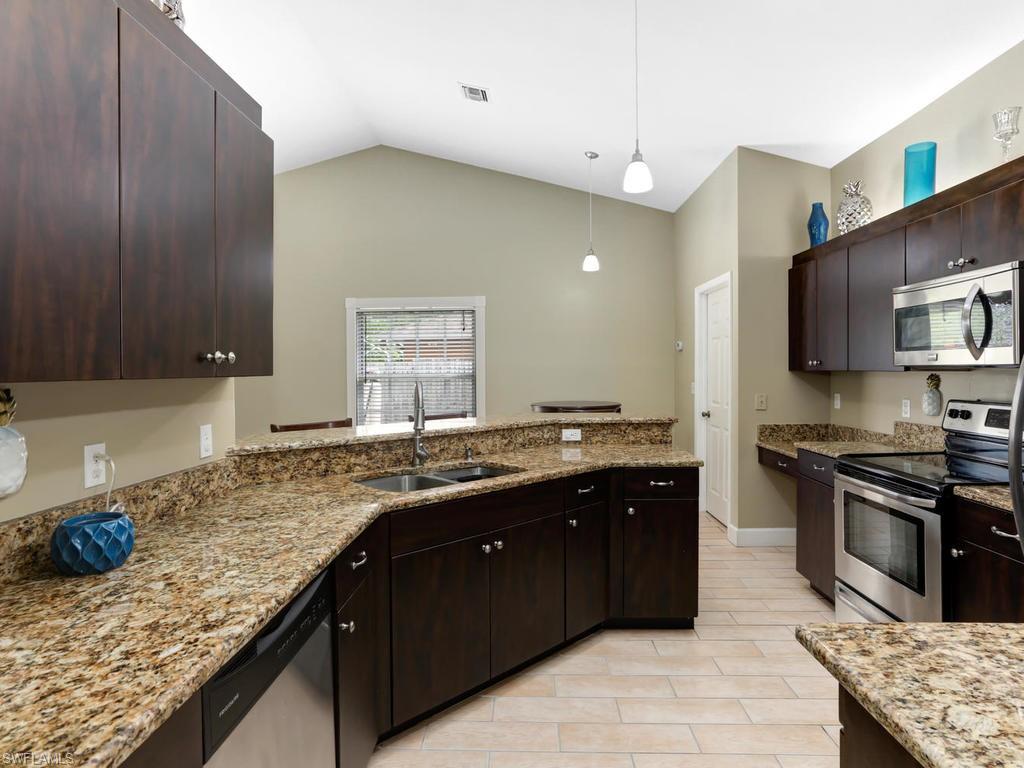 GOLDEN GATE CITY - Residential