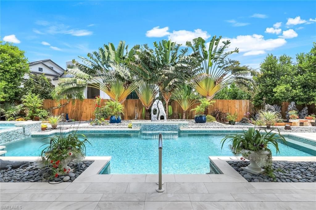 Photo of 491 Wedge DR, NAPLES, FL 34103 (MLS # 225050673)