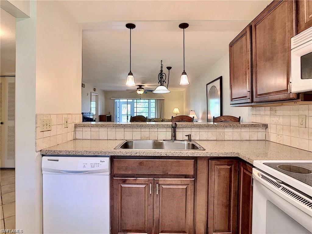 SUMMERLIN TRACE CONDO - Residential