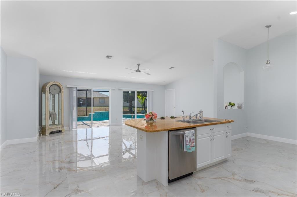 CAPE CORAL - Residential Lease