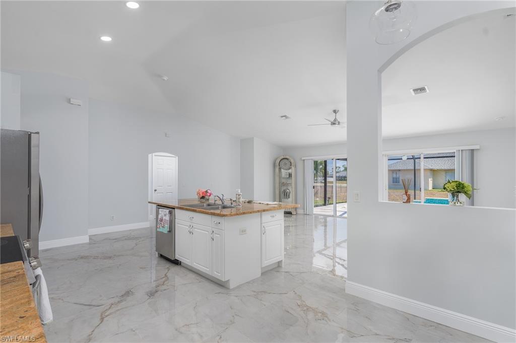 CAPE CORAL - Residential Lease