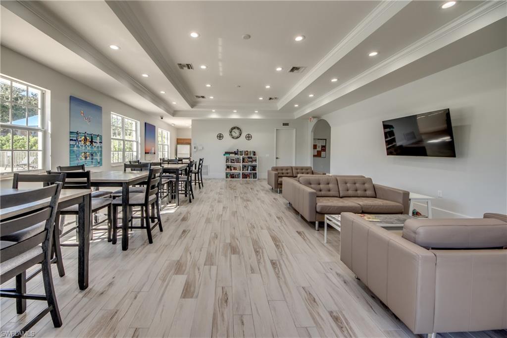 ISLES OF PORTO VISTA - Residential