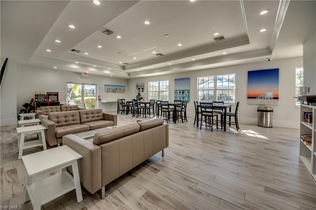 ISLES OF PORTO VISTA - Residential