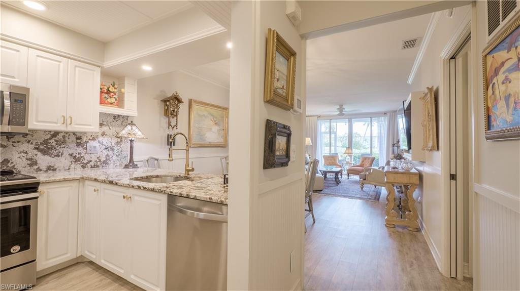 GOLFVIEW GOLF & RACQUET CLUB - Residential