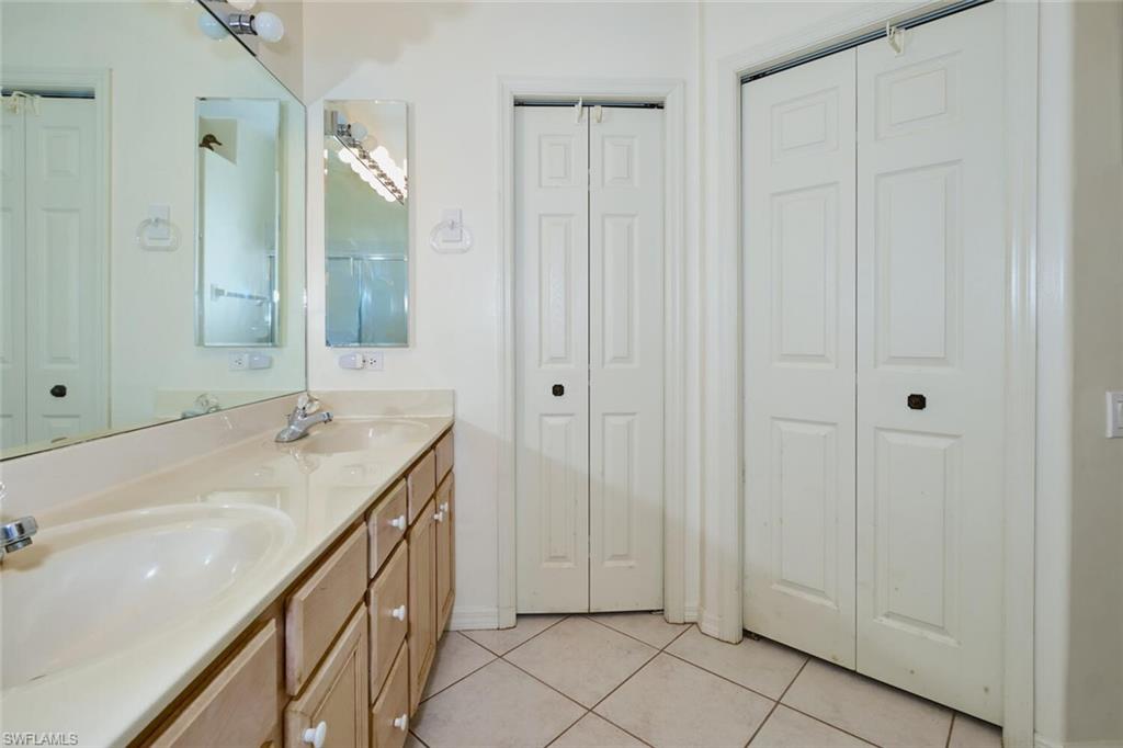 SOMMERSET VILLAS - Residential