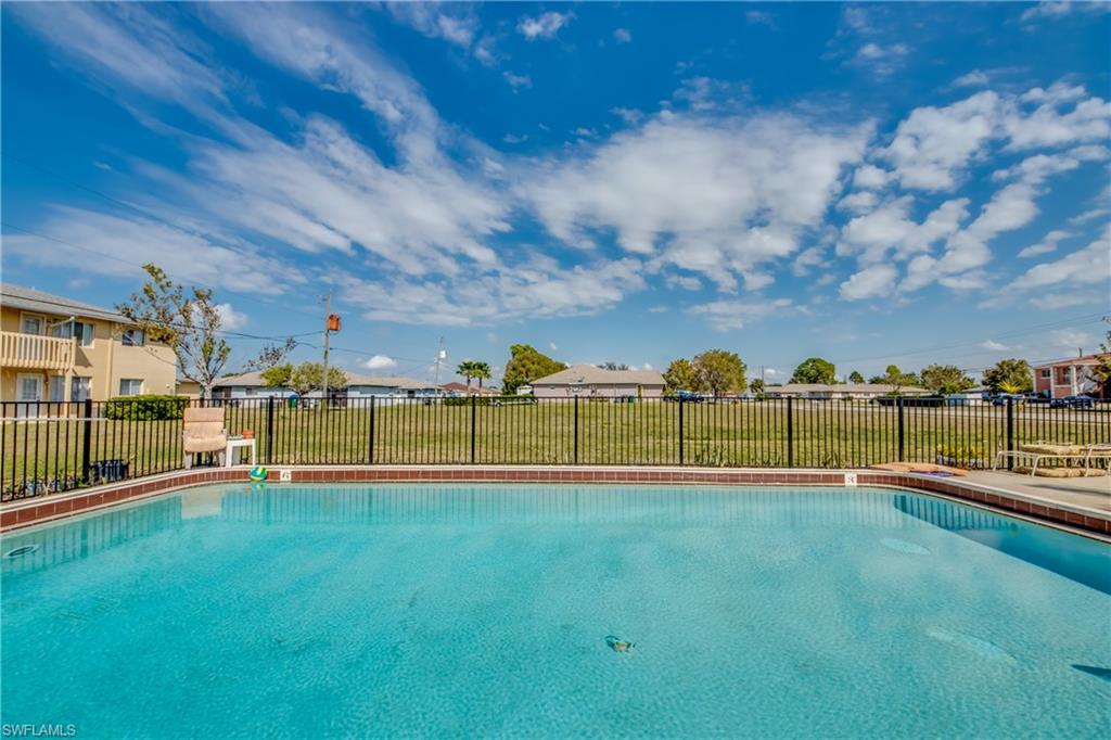 SKYLINE MANOR CONDO - Residential