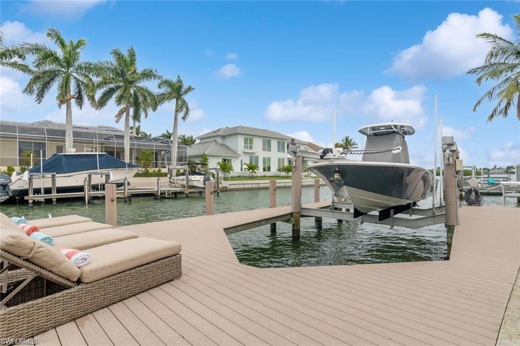 MARCO BEACH - Residential