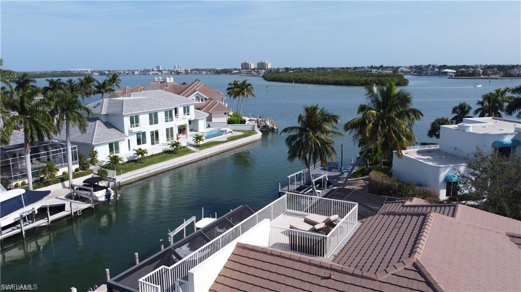 MARCO BEACH - Residential