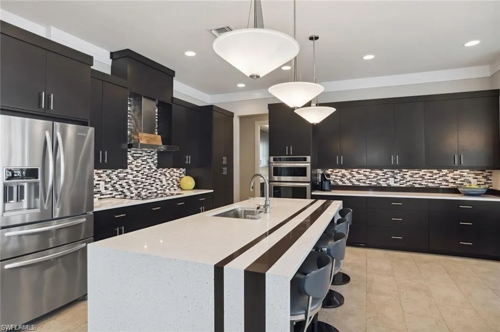 Marco Island, Florida 34145, United States, 4 Bedrooms Bedrooms, ,4 BathroomsBathrooms,Residential,Contingent,85210