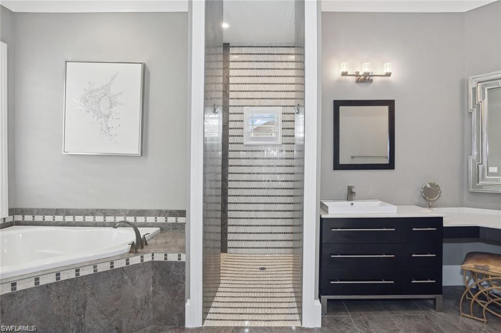 MARCO BEACH - Residential