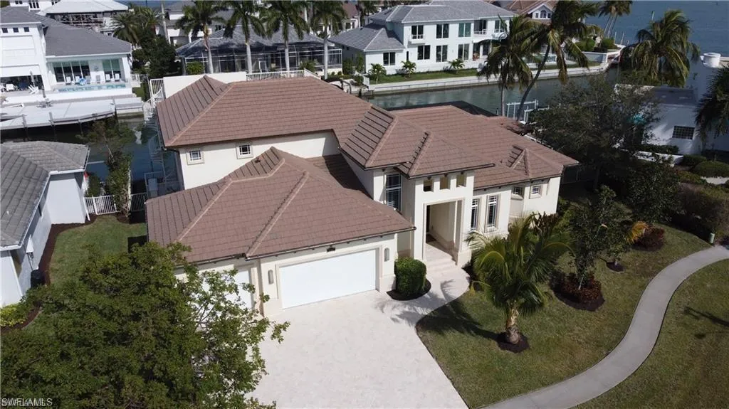 Marco Island, Florida 34145, United States, 4 Bedrooms Bedrooms, ,4 BathroomsBathrooms,Residential,Contingent,85210