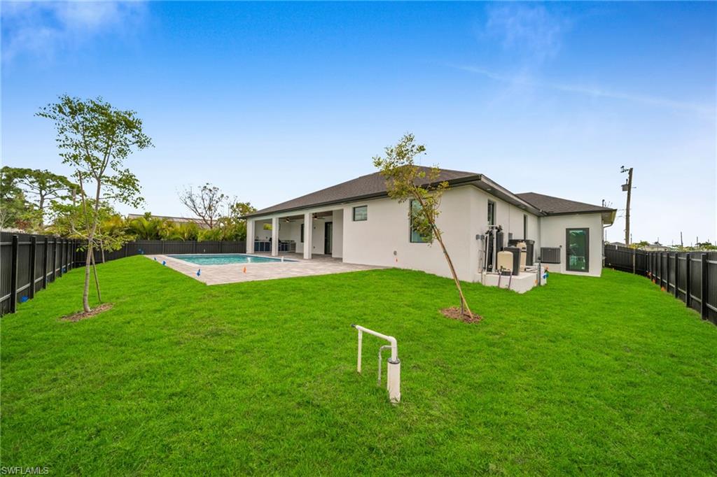 CAPE CORAL - Residential