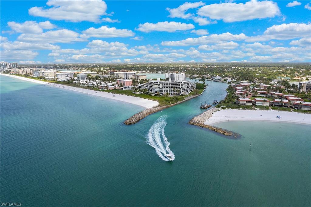 MOORINGS - Residential