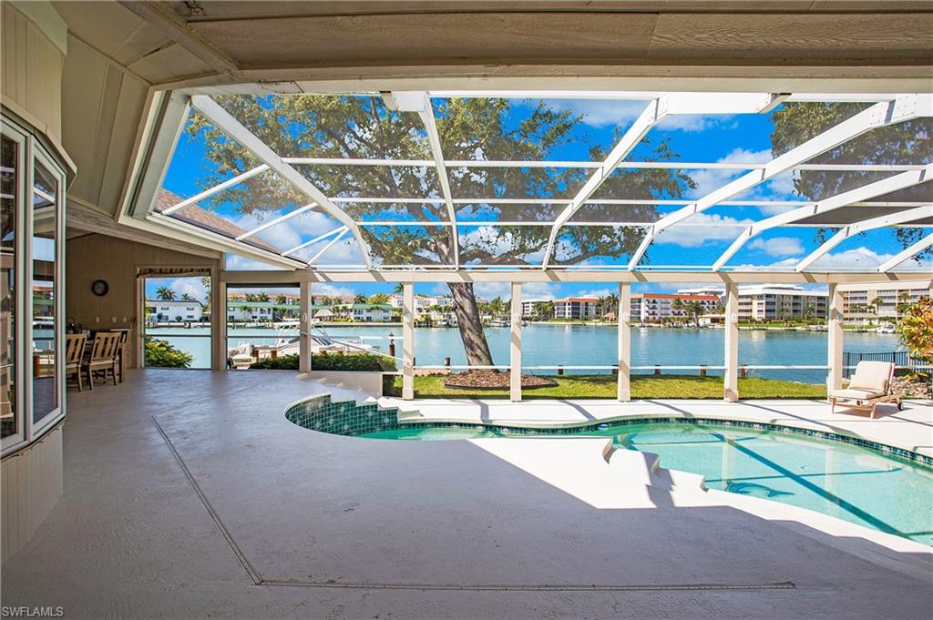 MOORINGS - Residential