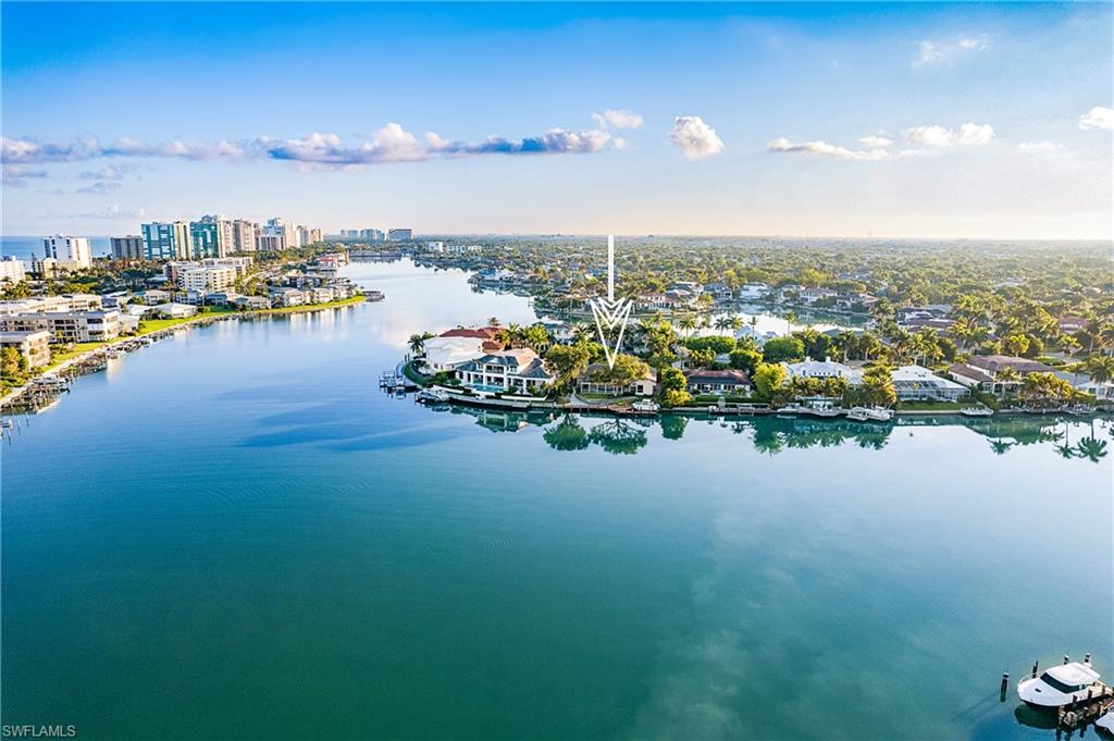 MOORINGS - Residential