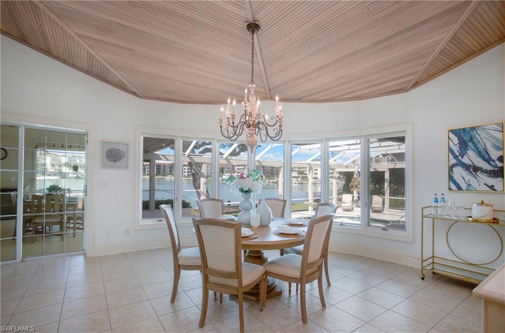 MOORINGS - Residential