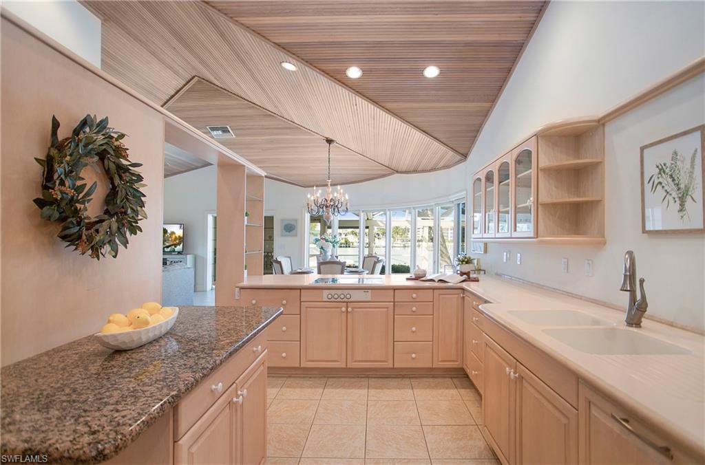 MOORINGS - Residential