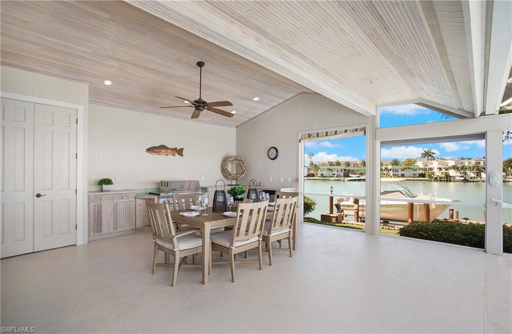 MOORINGS - Residential