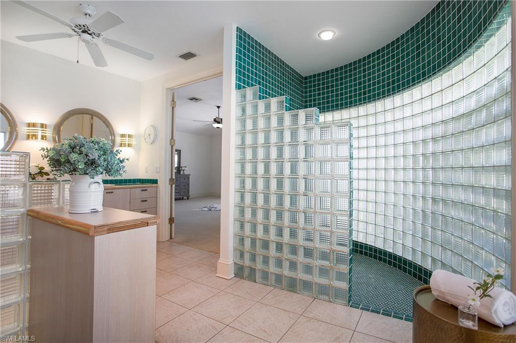 MOORINGS - Residential