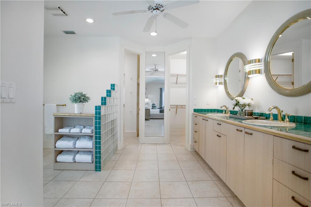 MOORINGS - Residential